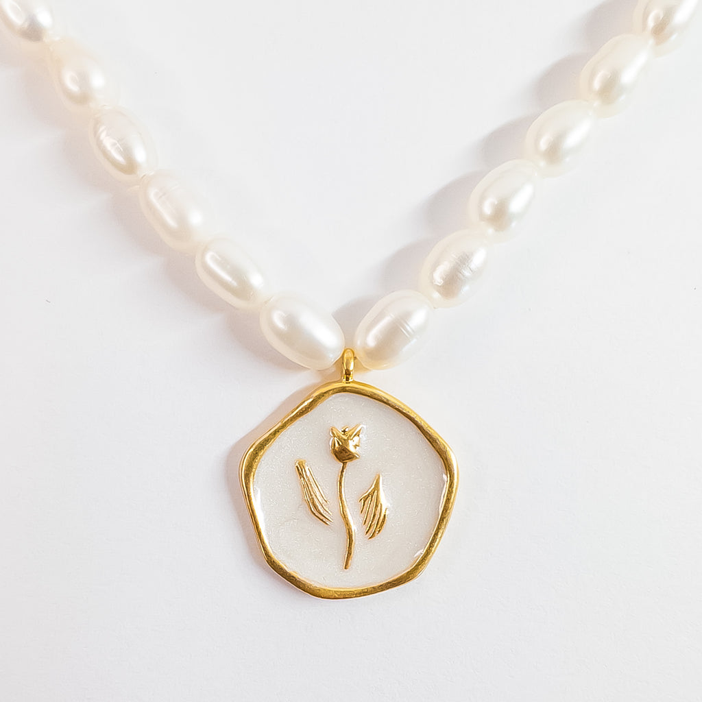 Necklaces & Pendants